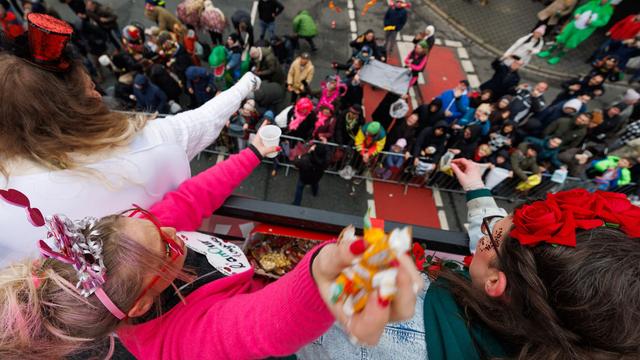 Karneval: Tausende beim Karnevalsumzug in Osnabrück