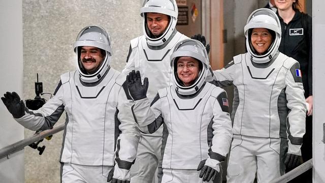 Forschen auf der Raumstation: Vier Astronauten mit 