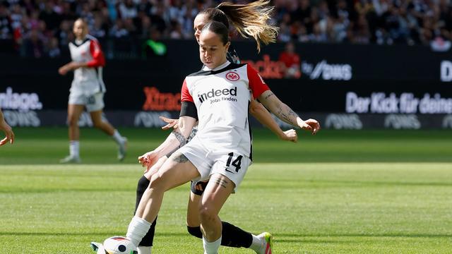 Fußball-Bundesliga: Frankfurt eine Nummer zu groß: Jena verliert 1:4