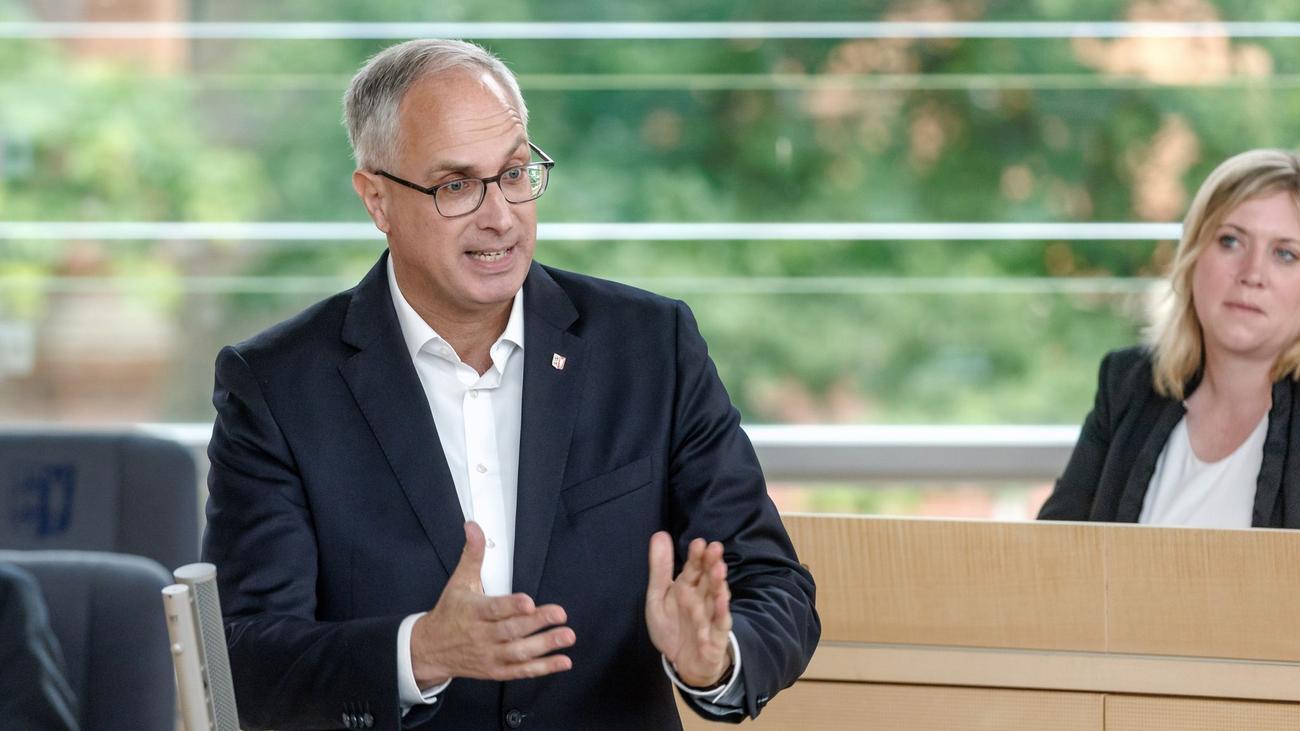 Wirtschaftliche Stärken: Koch: Energie und Wehrtechnik bieten dem Norden Chancen