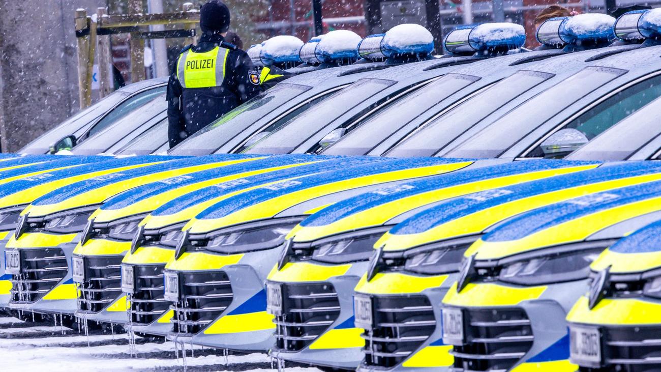 Innenministerium: 25 neue Streifenwagen für die Polizei in MV