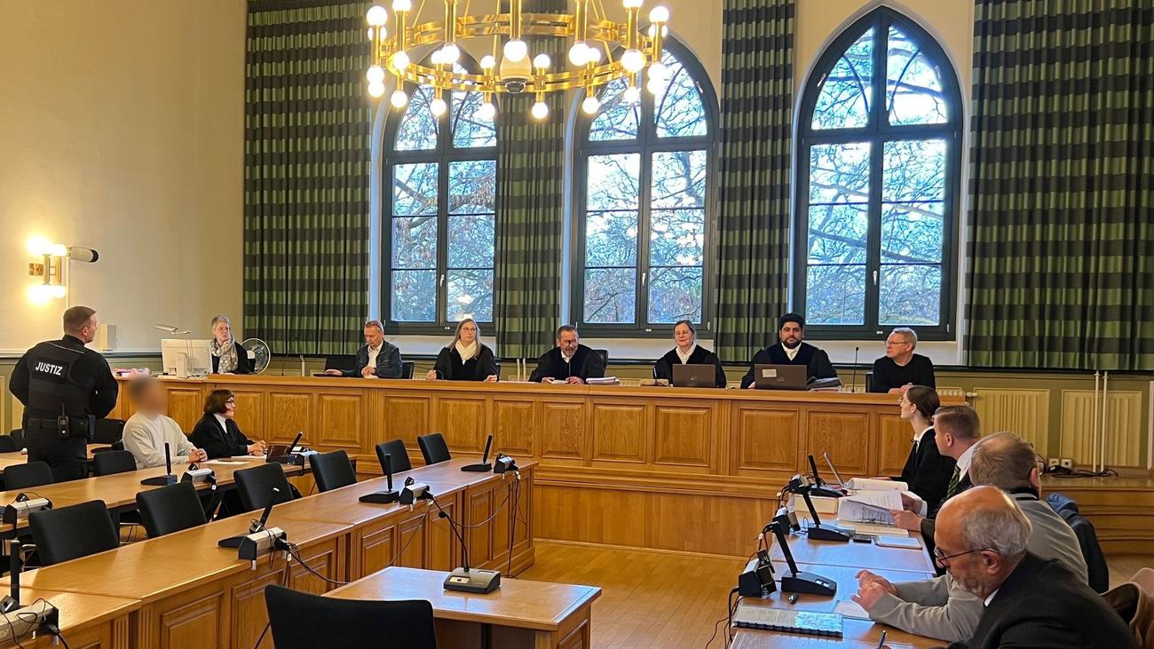 Prozess: Ehefrau in "Liebeszelle" erwürgt - Urteil erwartet