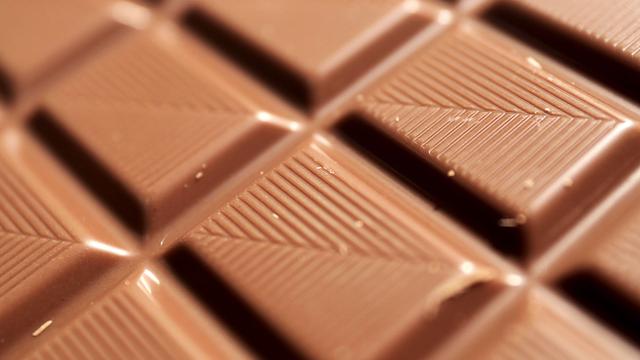 Verdacht auf Diebstahl: Gesuchter mit 7,5 Kilo Schokolade am Bahnhof gestoppt