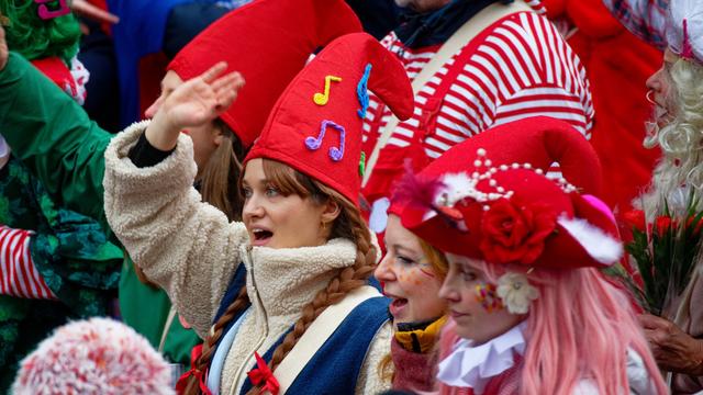 Brauchtum: Karnevalisten geben Mottos für 2027 bekannt