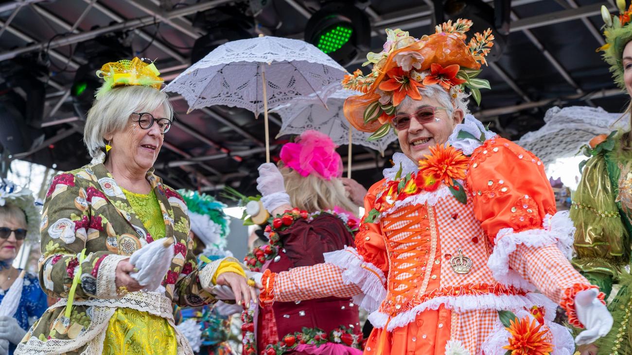 Fasching: Marktweiber tanzen wieder – Münchens Fasching kehrt zurück