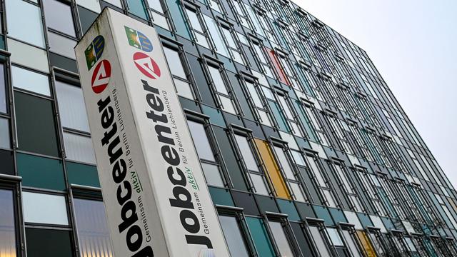 Jahrestag des Kriegsbeginns: Nach gut drei Jahren hat jeder zweite Ukraine-Flüchtling Job