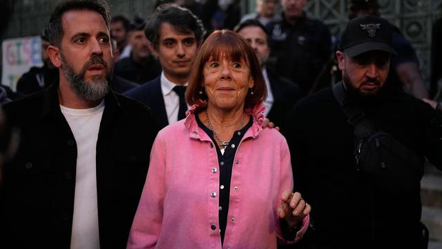 Literatur: Pelicot-Memoiren: "Möchte sagen, dass ich am Leben bin"