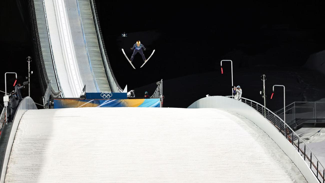 Olympische Winterspiele: Raimund und sonst nichts: Skisprung-Team überzeugt nicht