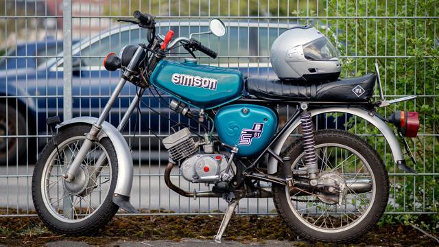 Ostdeutsches Kultmoped: Simson: Nachfahren der Gründerfamilie wehren sich gegen AfD