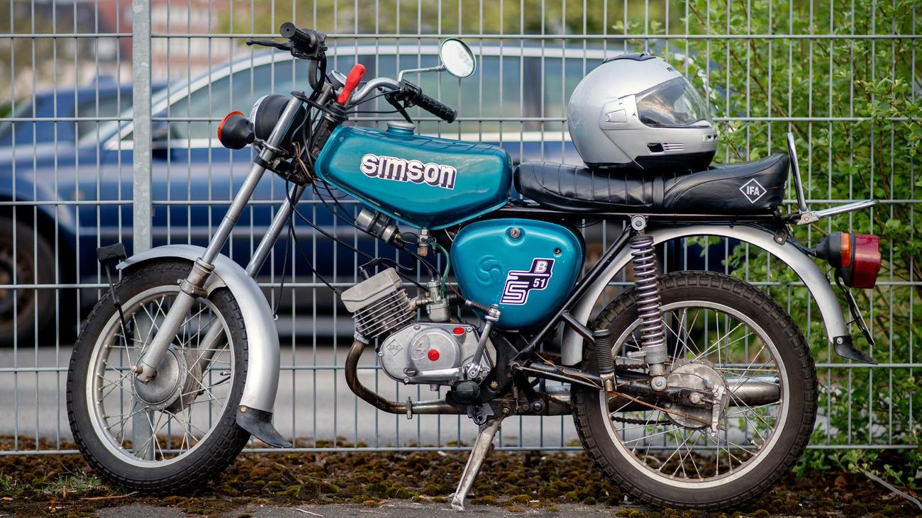 Ostdeutsches Kultmoped: Simson: Nachfahren der Gründerfamilie wehren sich gegen AfD