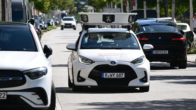 Pilotprojekt: 2.900 Verstöße in zwei Wochen - Scan-Auto ertappt Parksünder