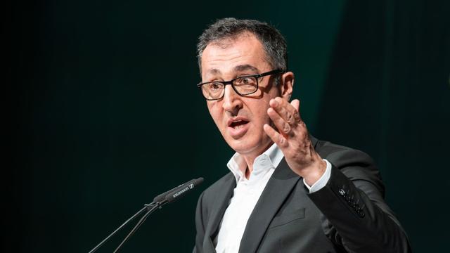 Politischer Aschermittwoch: "Beim Konkreten wird's dünn": Özdemir teilt gegen Hagel aus