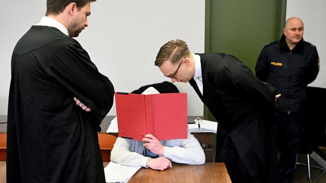 Mordprozess: Enkel soll Großmutter aus Habgier getötet haben