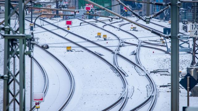 Verzögerung bei Deutscher Bahn: Länder setzen Bahn bei Sanierung Berlin-Hamburg Frist