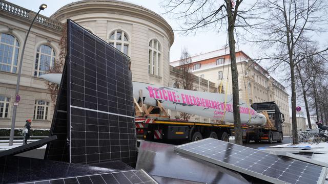 Proteste: Protestaktion gegen Reiches Stromnetzpläne