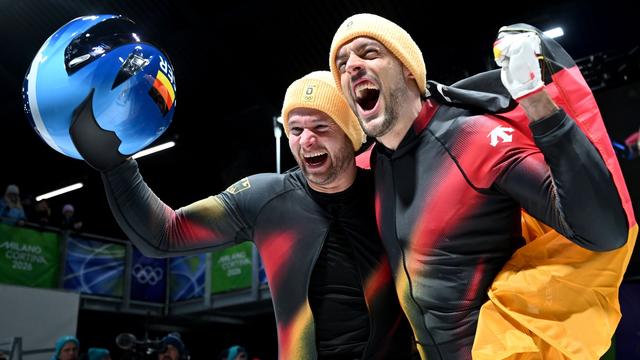 Zweierbob bei Winterspielen: Spaßpilot Lochner macht ernst - Küsschen für Kuske