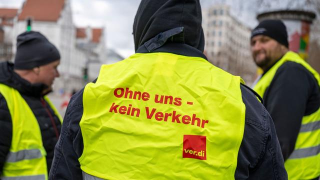 Tarifkonflikt: Verdi will Nahverkehr in Augsburg und Regensburg lahmlegen