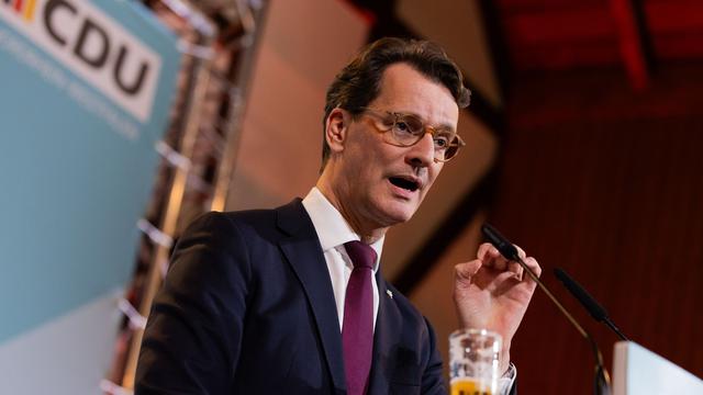 Politischer Aschermittwoch: Wüst warnt vor AfD: 