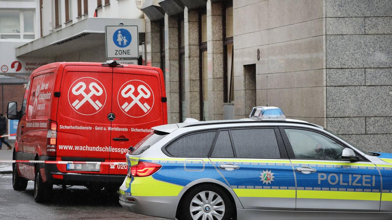 Geldtransport: Angeklagte bestreitet Überfall auf Geldboten