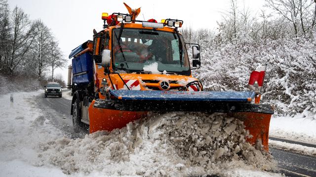 Wintereinbruch: Schnee sorgt für Unfallmeldungen im Minutentakt