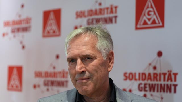 Industrie und Arbeit: IG Metall-Erhebung: Mehr als 30.000 Jobs werden abgebaut