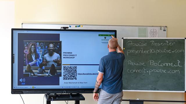 Bildung: Kommunen machen Druck für mehr Geld beim IT-Schul-Support