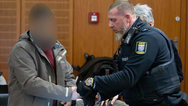 Landgericht Frankfurt: Kopfschüsse im Hauptbahnhof: Mordprozess hat begonnen