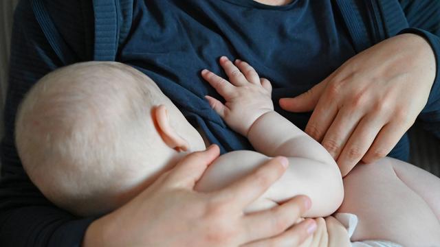 Rat auf Basis etlicher Studien: Sechs Monate Stillen nun auch in Deutschland empfohlen
