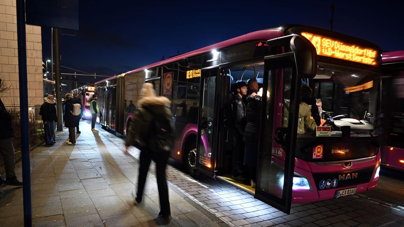 Bahnverkehr: VRR: Große Probleme bei Ersatzbussen zwischen Köln und Hagen