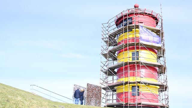 Beliebtes Fotomotiv: Frische Farbe für den Otto-Leuchtturm in Ostfriesland