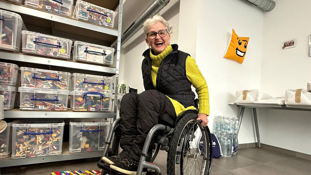 Hilfe für Rollstuhlfahrer: Jubiläum bei der "Lego-Oma" - 150. Rampe ist fertig