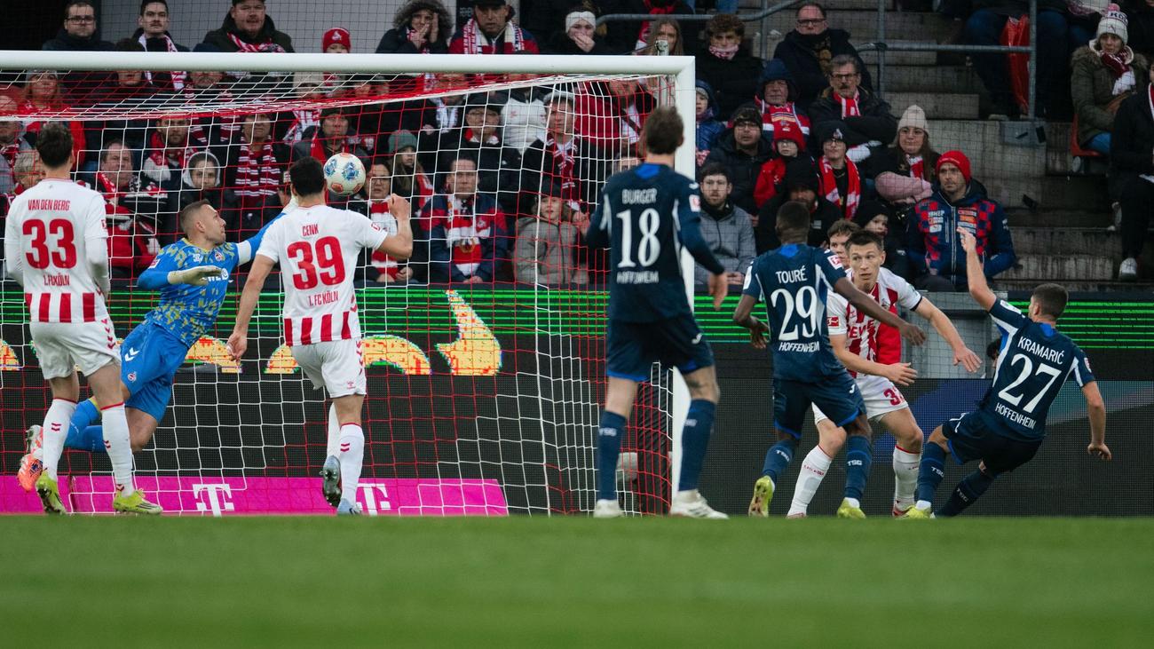 Fußball-Bundesliga: "Komisches Spiel": Stille im Kölner Stadion nach Fan-Notfall