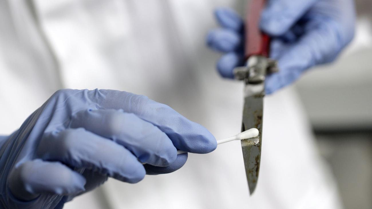 Polizei-Einsatz: Streit an Stadtbahn-Endhaltestelle endet mit Messerattacke