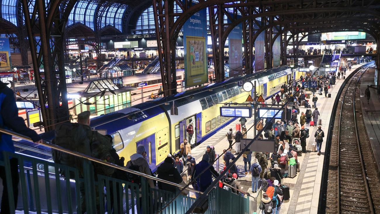 Störung: Schaden an Oberleitung am Hamburger Hauptbahnhof