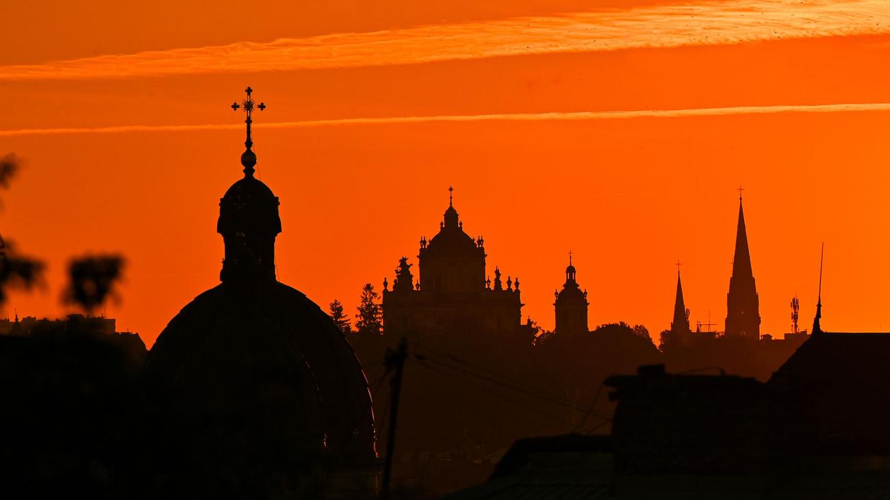 Ukraine: "Terroranschlag": Explosionen in westukrainischer Stadt Lwiw