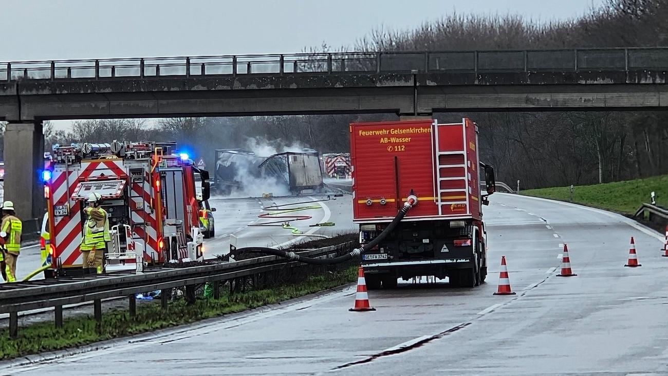 Sperrung: A2 bei Bottrop nach Lastwagen-Unfall noch gesperrt