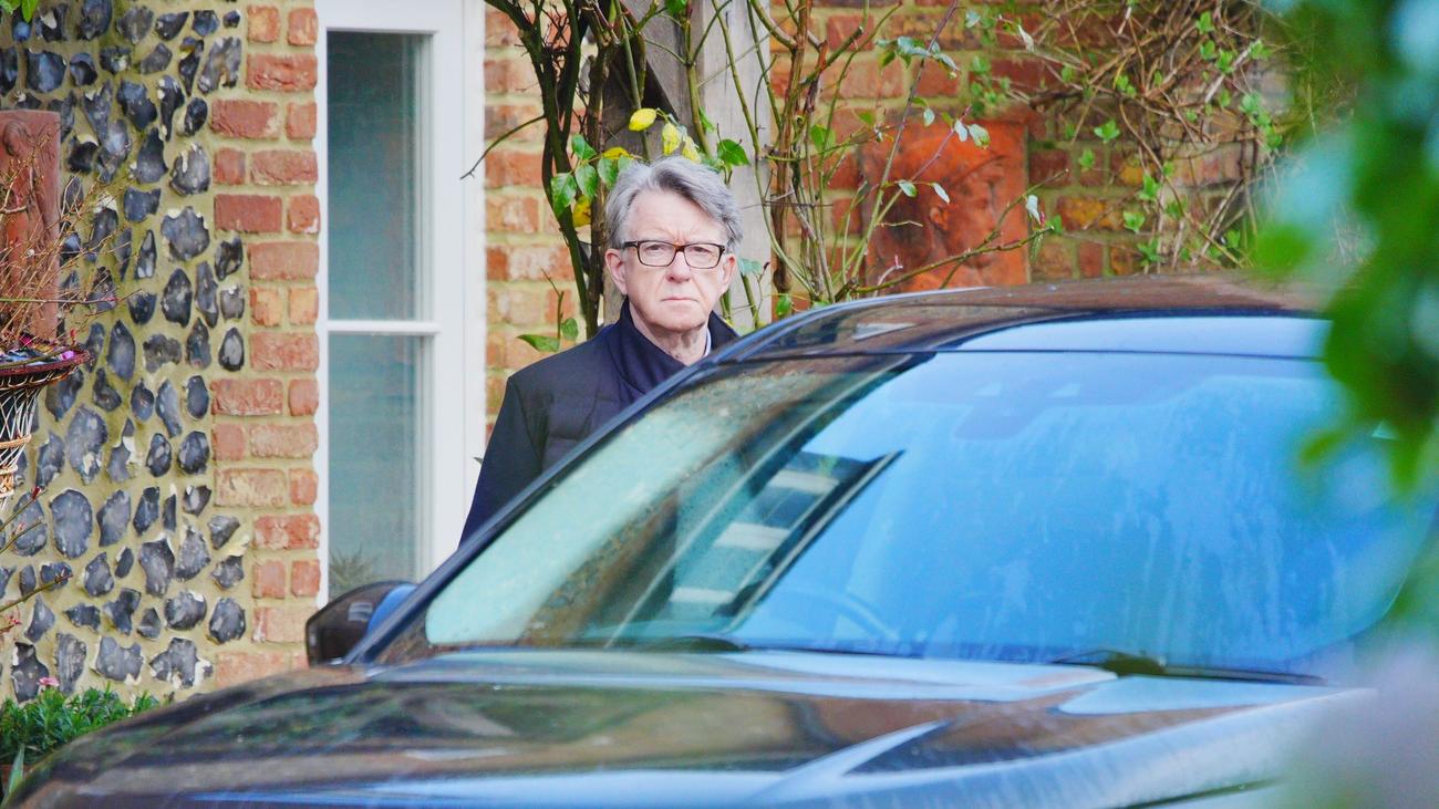 Epstein-Skandal: Britischer Ex-Botschafter Mandelson kommt auf Kaution frei