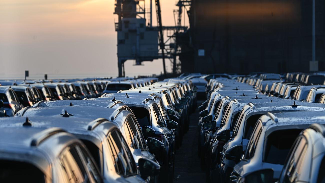 Deutscher Warenhandel 2025: "China-Schock" trifft vor allem die Autoindustrie