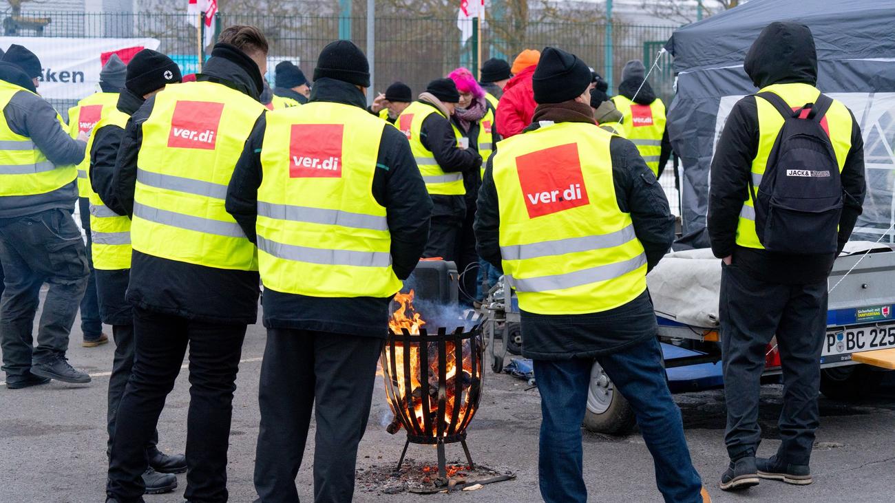 Zwei Tage: Warnstreik im Nahverkehr am Freitag und Samstag angekündigt