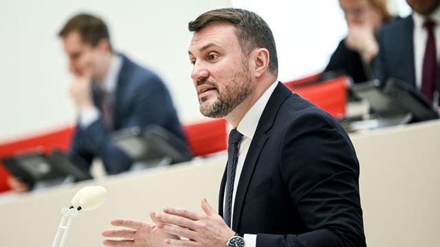 Ausbau der Windkraft: Brandenburg beschließt Gesetz gegen Wildwuchs von Windrädern