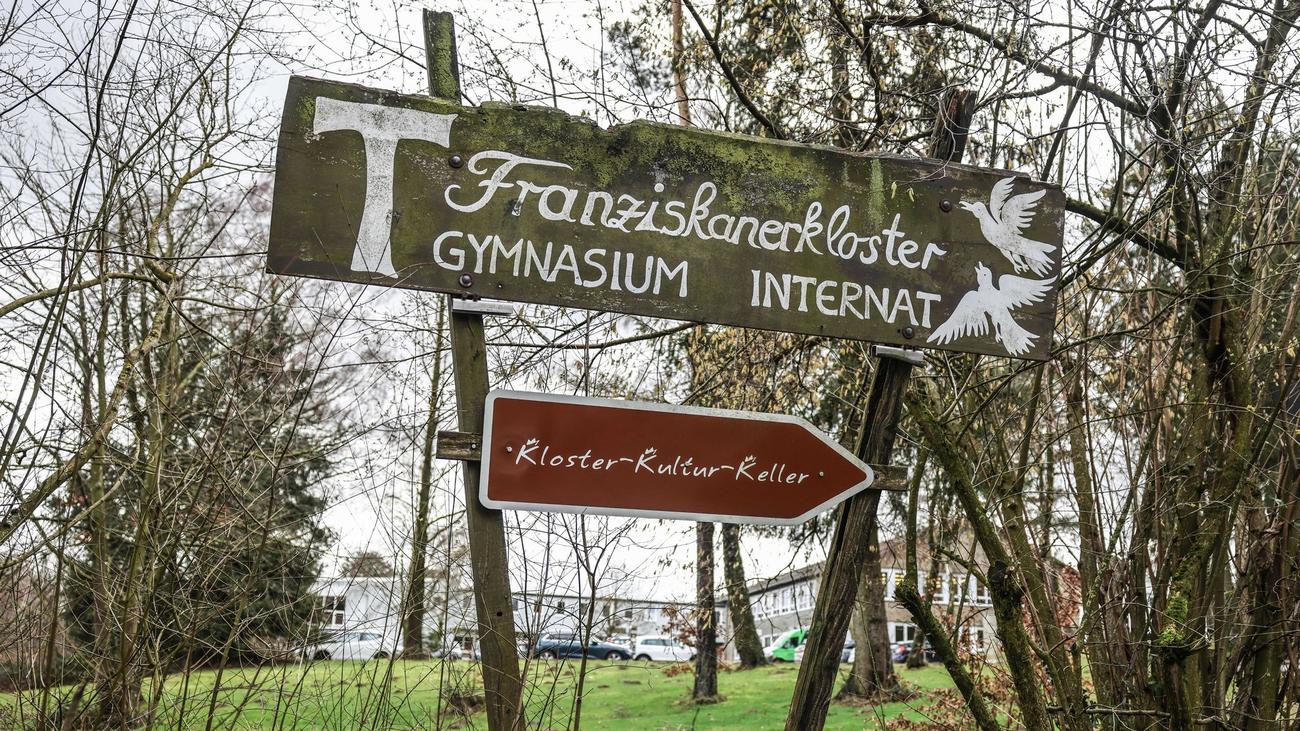 Aufarbeitung: Missbrauch in Klosterschule: Aufarbeitung Jahrzehnte danach