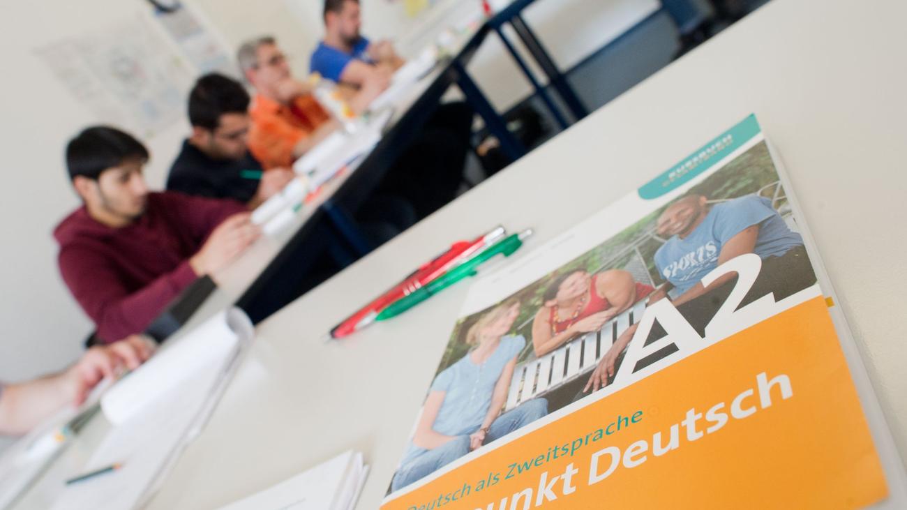 Brief an Dobrindt: Onay kritisiert Sparkurs bei Integration