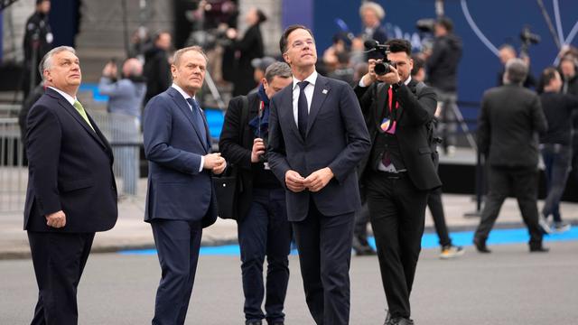 Krieg in der Ukraine: Ärger wegen Ungarn-Veto: Nato-Generalsekretär will helfen