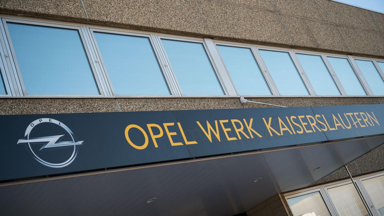 Gescheitertes Großprojekt: Nach dem Aus für die Batteriefabrik - Schweitzer lädt ein