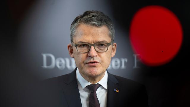 Zivilverhandlung: Gericht vertagt Entscheidung zu Kiesewetter-Post