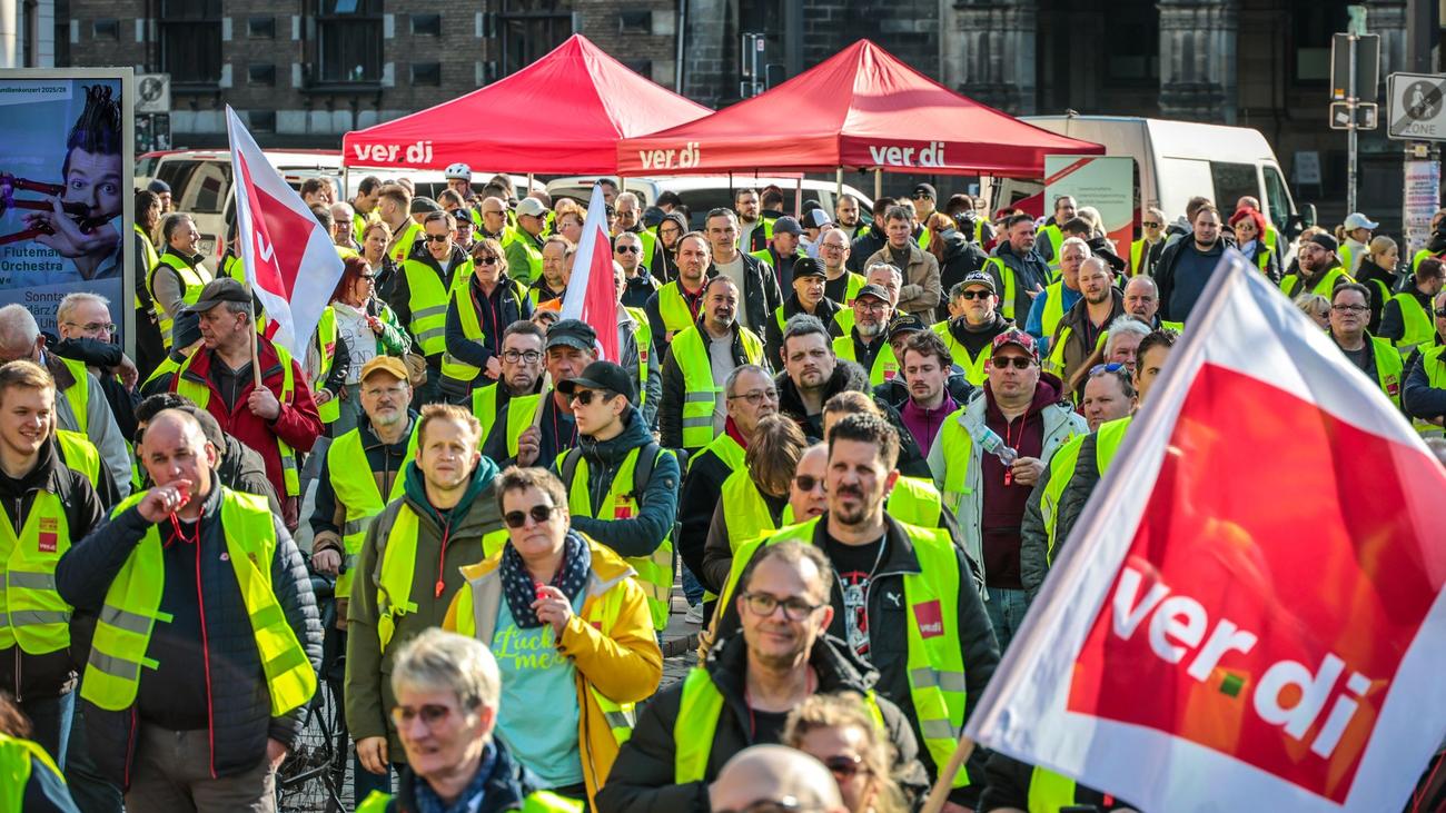 Warnstreik: Verdi-Warnstreik sorgt für Stillstand im Bremer Nahverkehr