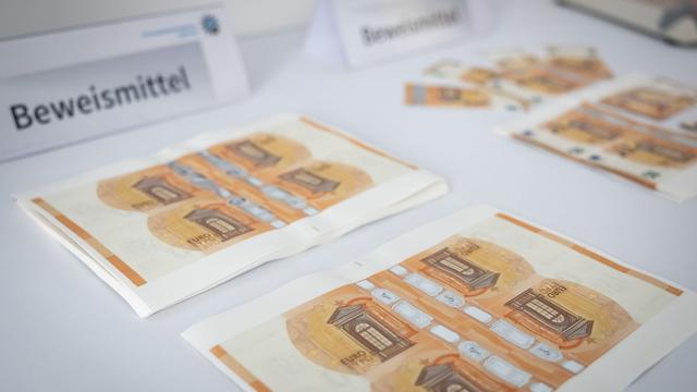 Millionenschaden: Weniger Falschgeld - doch Verbraucher müssen wachsam bleiben