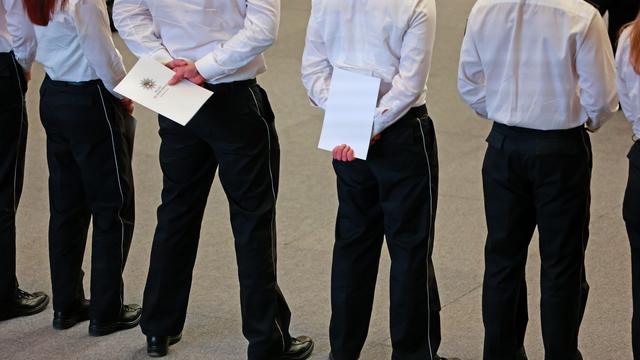 Polizei: Zeugnisse für 148 Absolventen der Fachhochschule Polizei