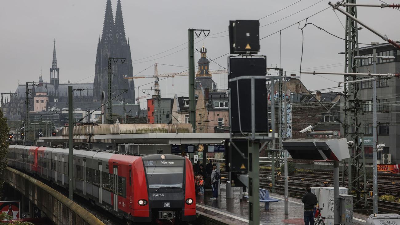 Am Warnstreiktag: Einschränkungen im Zugverkehr rund um Köln