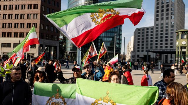 Krieg in Nahost: Rund 1.600 Menschen bei Iran-Demo - weniger als erwartet